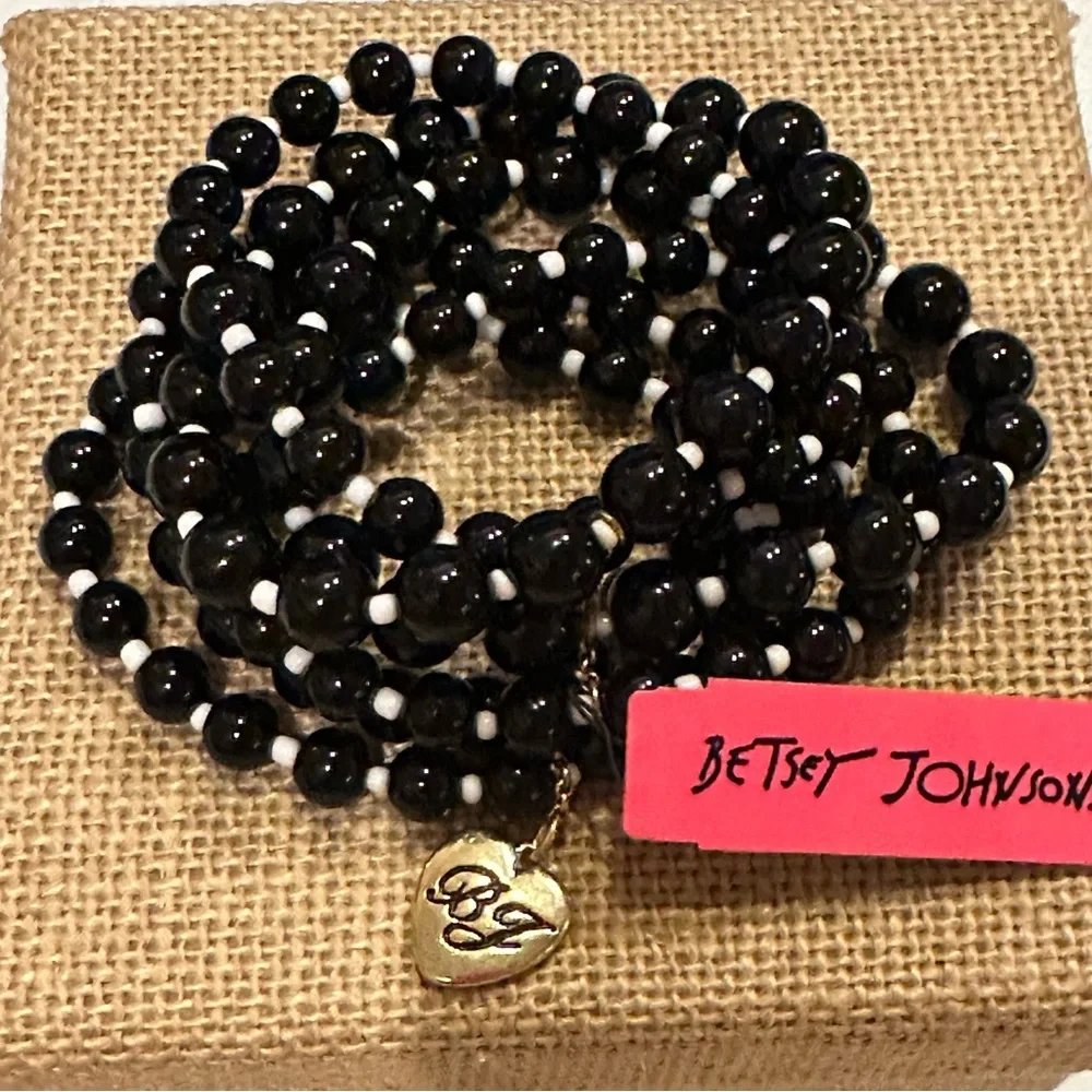 NWT Betsey Johnson Bracelet- stretch 6 strand black & white beaded w/ gold charm - Picture 6 of 10